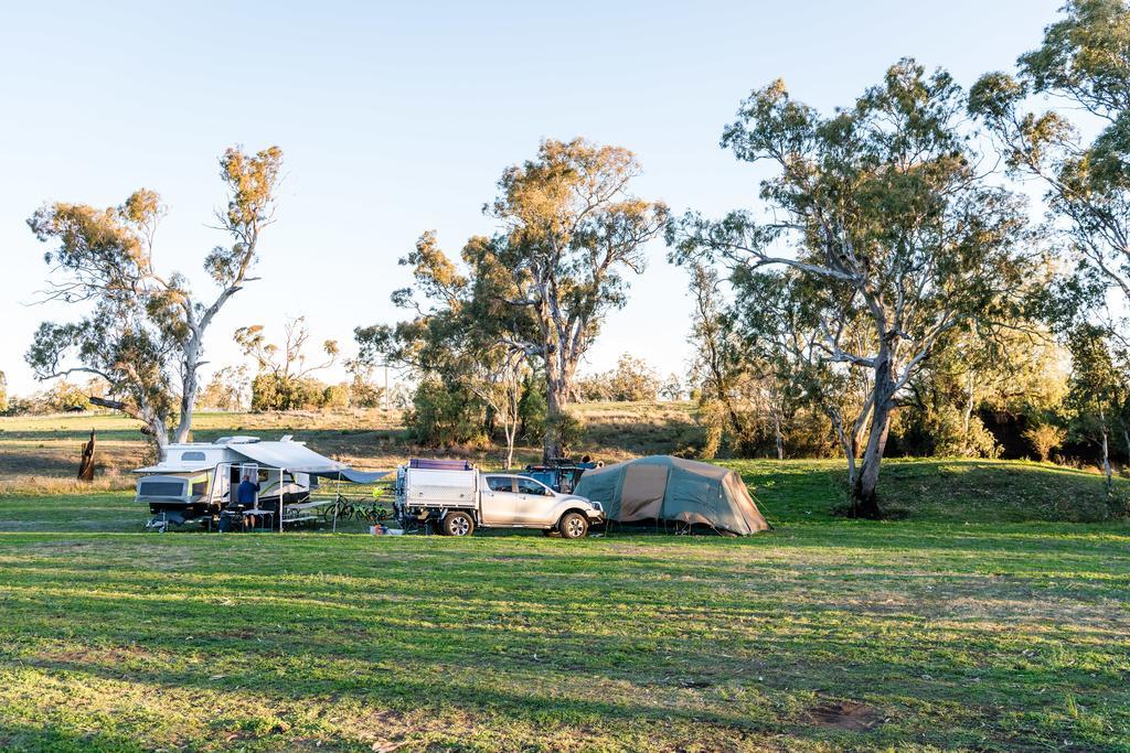 The Woolshed At Jondaryan Hotel Exterior photo